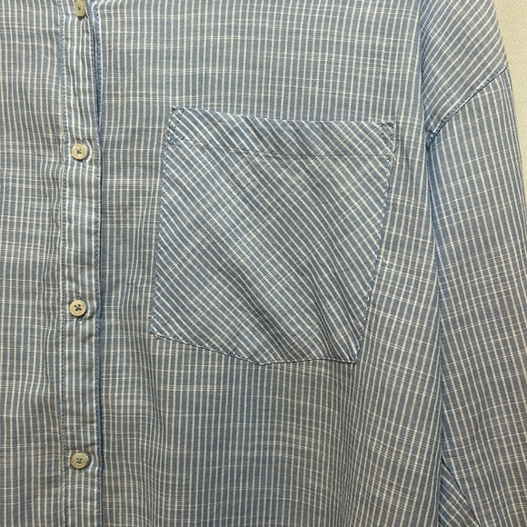 FOREVER 21 • Oversized Button Up • Size Small • 100% Cotton - Picture 5 of 8